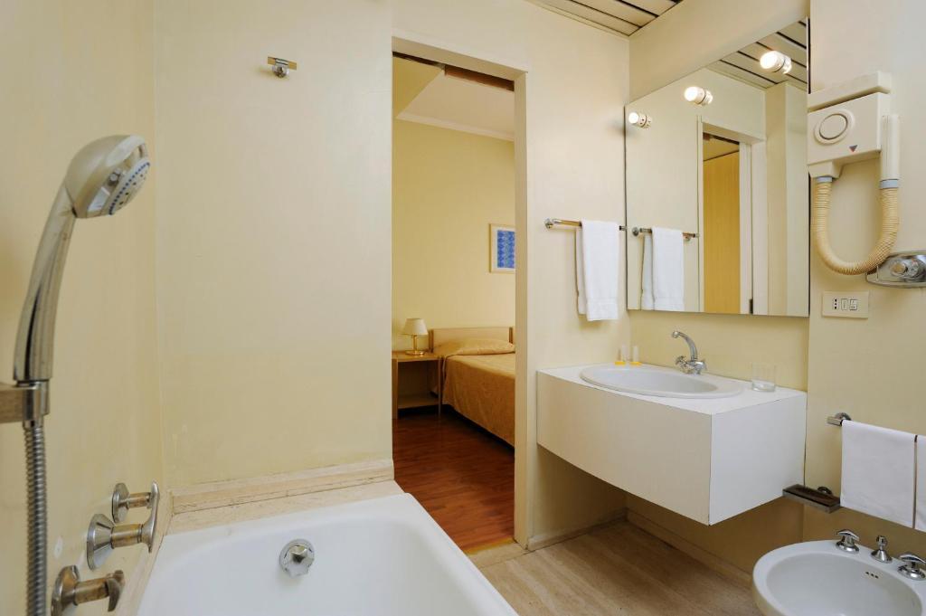 Hotel Mayfair Residence Roma Quarto foto